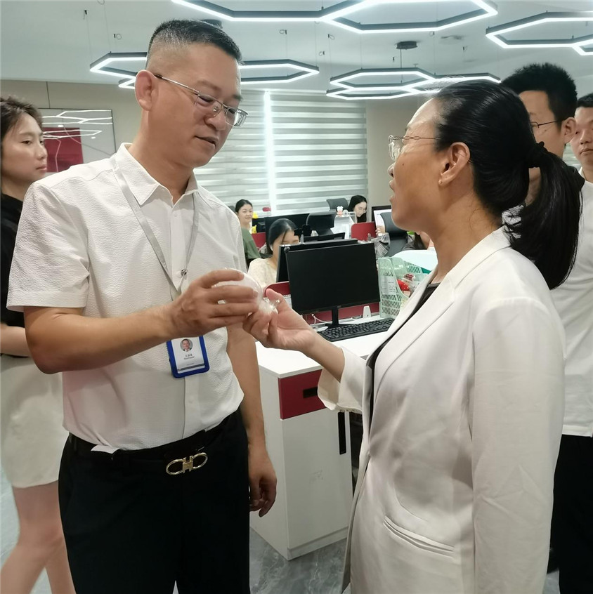 区领导莅临指导，合作助力自贸港